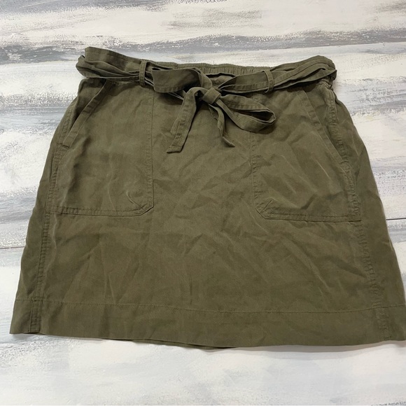 LOFT Dresses & Skirts - Ann Taylor Loft Olive Green Mini 100% Lyocell Skirt Women’s Medium Soft